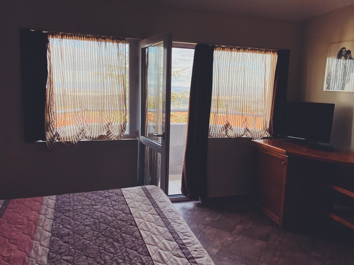 Отель Hotel Fancy София-15