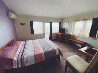 Отель Hotel Fancy София Двухместный номер с 1 кроватью и террасой-5